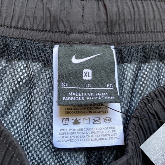 Nike Dri-Fit Black Men's Woven Runninng Reflective Pants AJ3639-010 - Picture 7 of 10